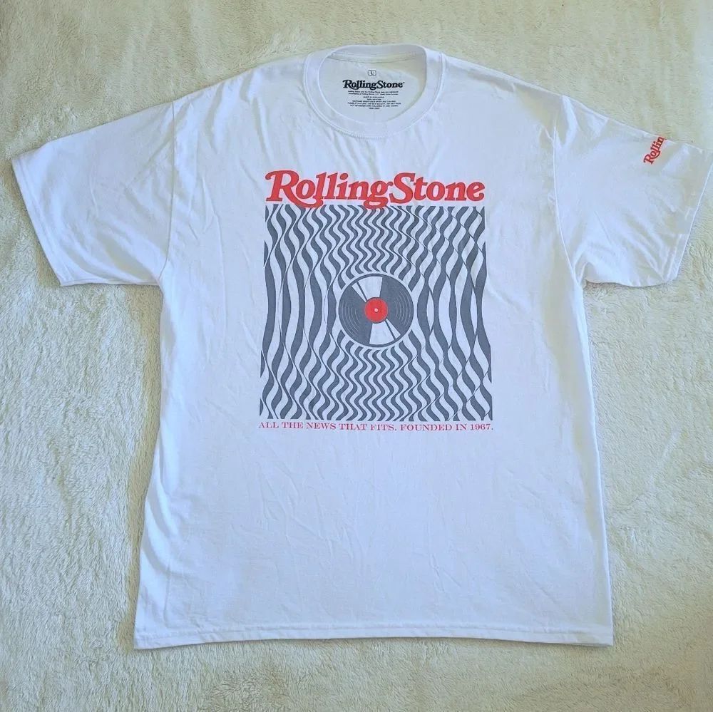 Rolling Stone (Magazine) Graphic Tee👕 - NWOT